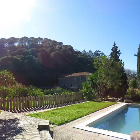 Charming House In With Shared Pool Porto de Mós