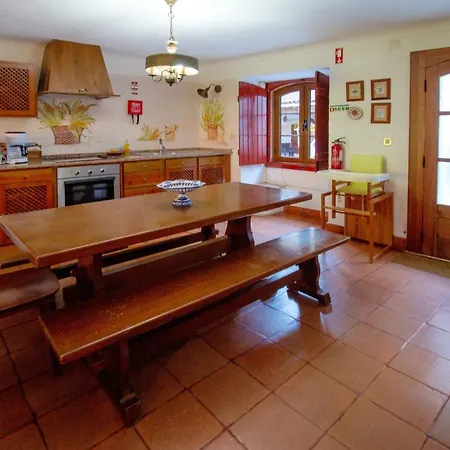 Charming House In With Shared Pool