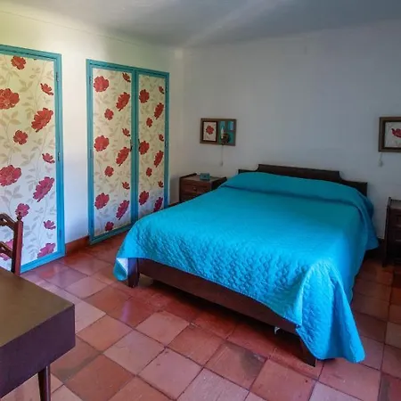 Charming House In With Shared Pool Porto de Mós
